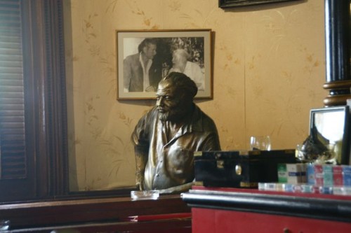 Hemingway in the bar forever.JPG © Ian & Andrea Treleaven